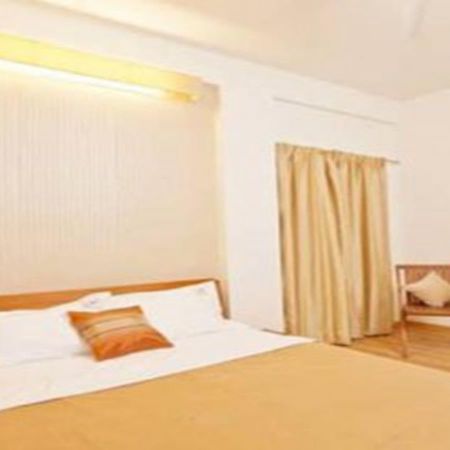 Hotel Holiday Home Bangalore Exterior foto